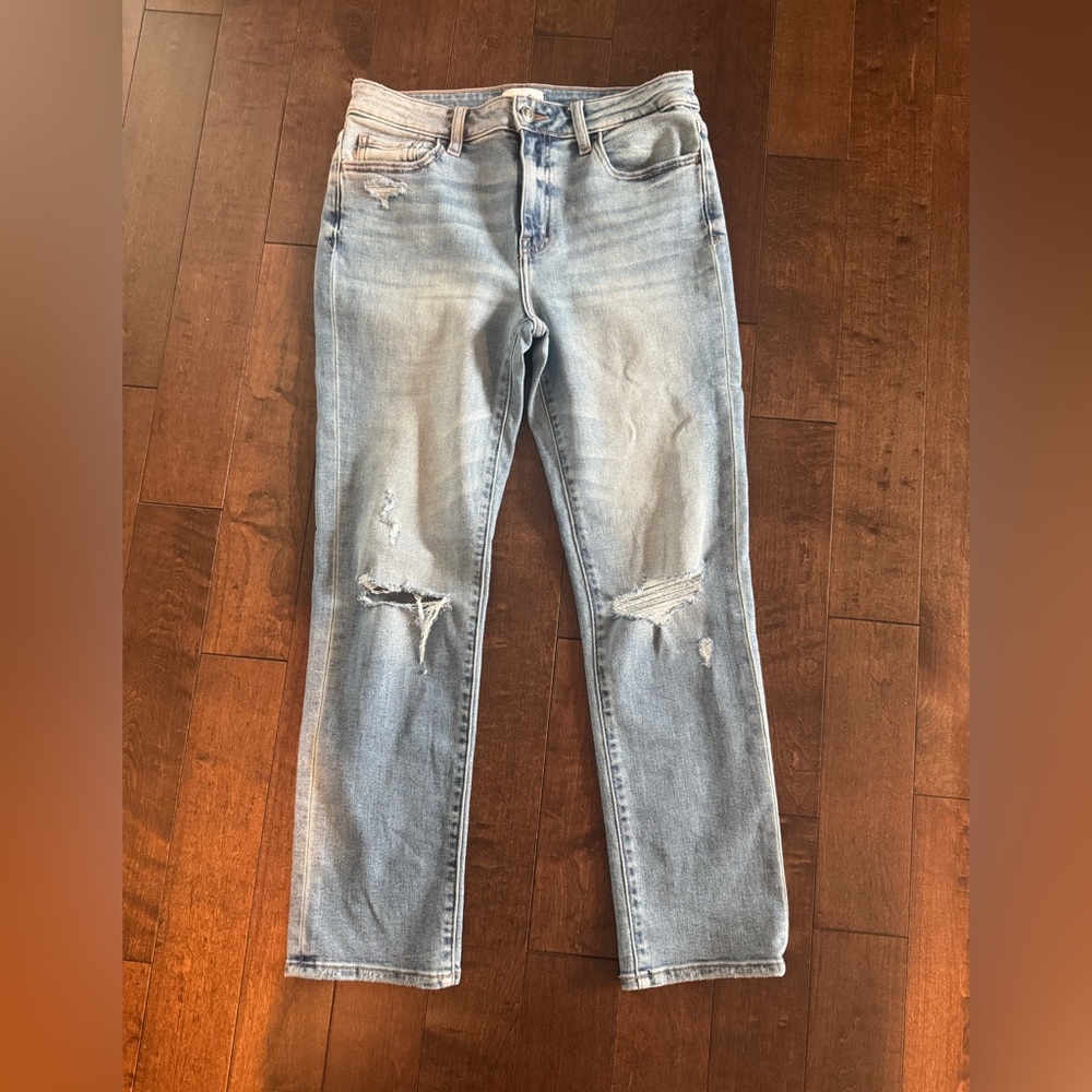 EUC Studio Blue Distressed Light Blue Jeans